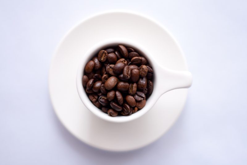Reduza o café para reduzir o estresse no trabalho